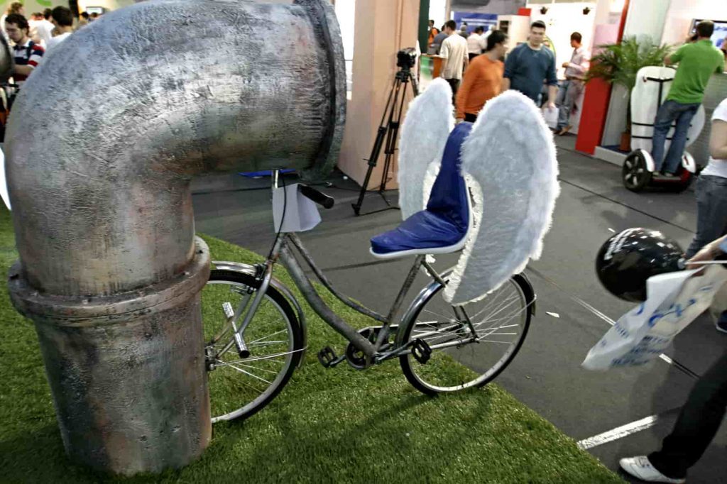 Stand expozitional Birou rotativ si scaune bicicleta - in lucru
